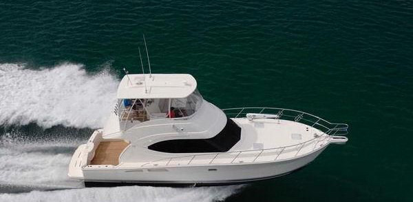 Riviera 45 Open Flybridge — powerboat