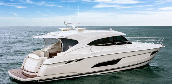 Riviera 5400 Sport Yacht — powerboat