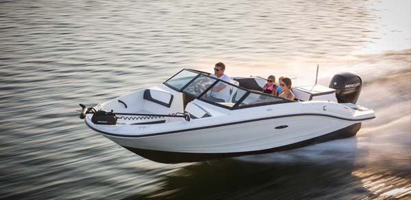 Sea Ray 19 SPX — powerboat