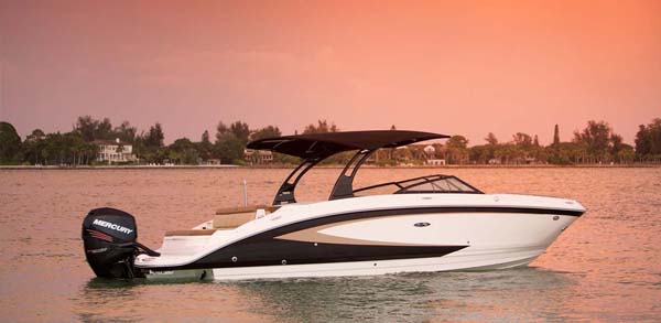 Sea Ray 270 Sundeck OB — powerboat
