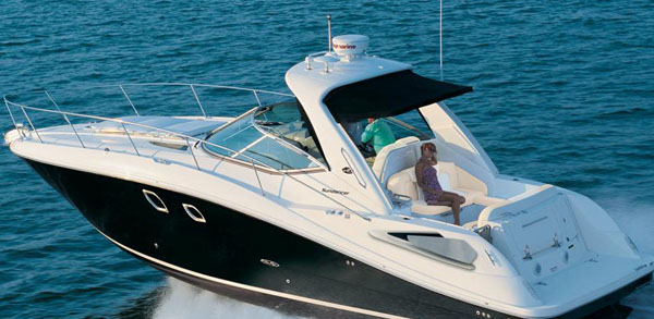 Sea Ray 350 Sundancer — powerboat