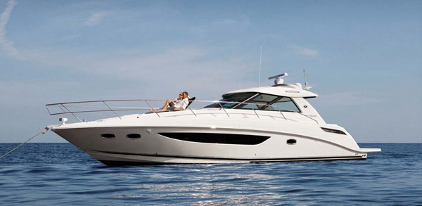 Sea Ray 450 Sundancer — powerboat