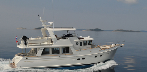 Selene 54 — powerboat