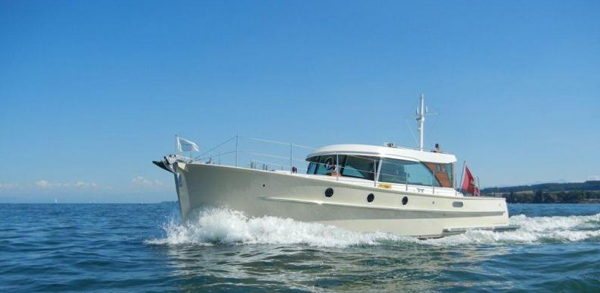 Serious Gently 40' Lausanne — powerboat