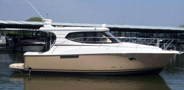 Silverton 33 Sport Coupe — powerboat