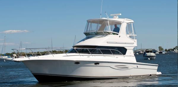 Silverton 42 Convertible — motor yacht
