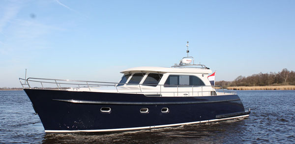 Steeler NG40 — powerboat