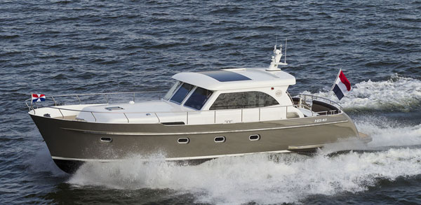 Steeler NG43 — powerboat